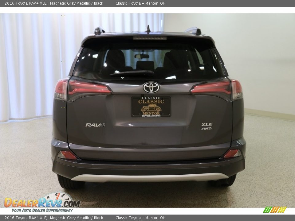 2016 Toyota RAV4 XLE Magnetic Gray Metallic / Black Photo #18