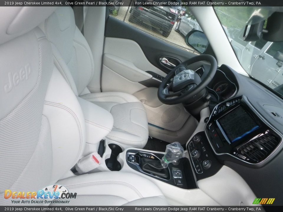 2019 Jeep Cherokee Limited 4x4 Olive Green Pearl / Black/Ski Grey Photo #9