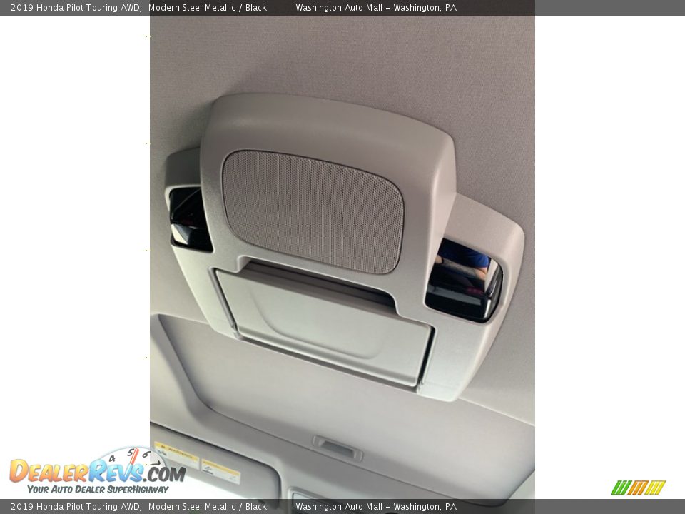 2019 Honda Pilot Touring AWD Modern Steel Metallic / Black Photo #32