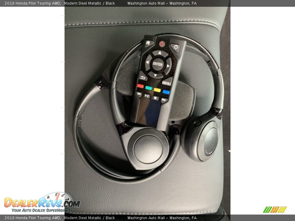 2019 Honda Pilot Touring AWD Modern Steel Metallic / Black Photo #34