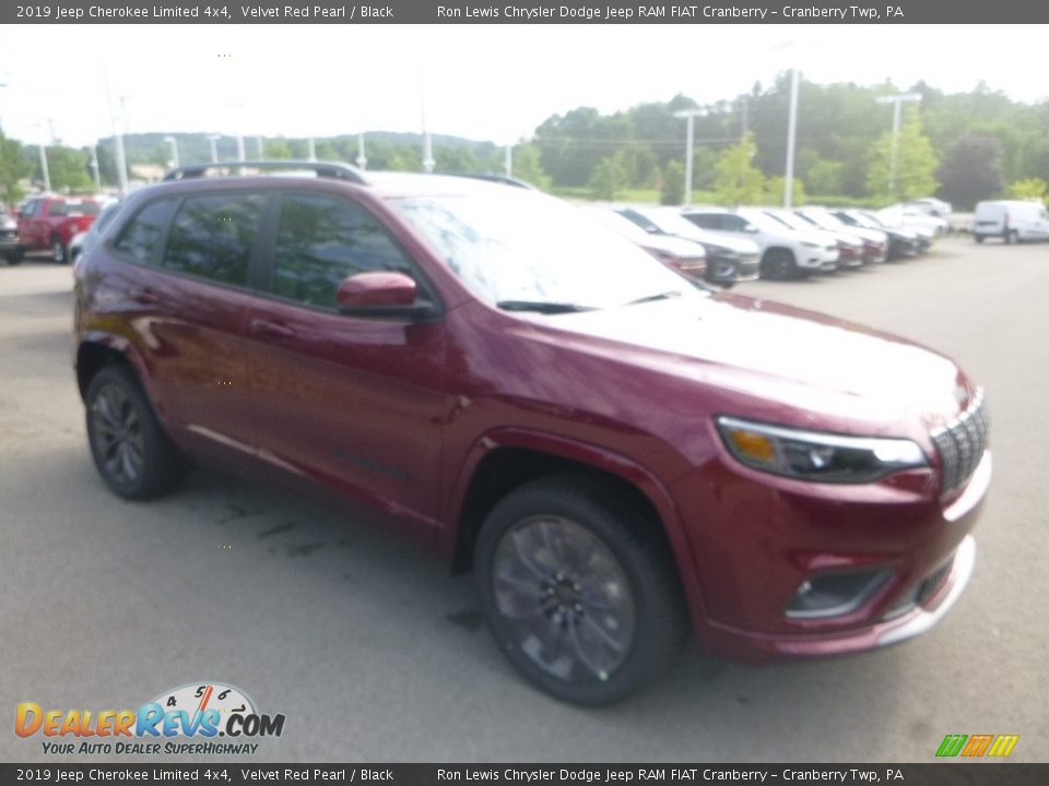 2019 Jeep Cherokee Limited 4x4 Velvet Red Pearl / Black Photo #7