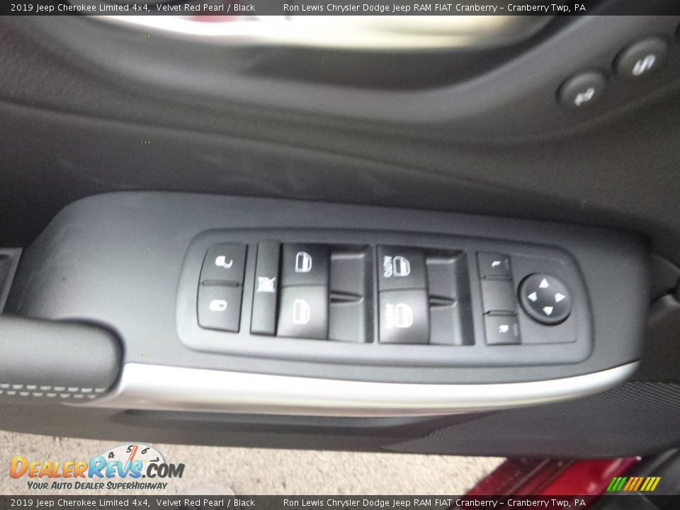 2019 Jeep Cherokee Limited 4x4 Velvet Red Pearl / Black Photo #15