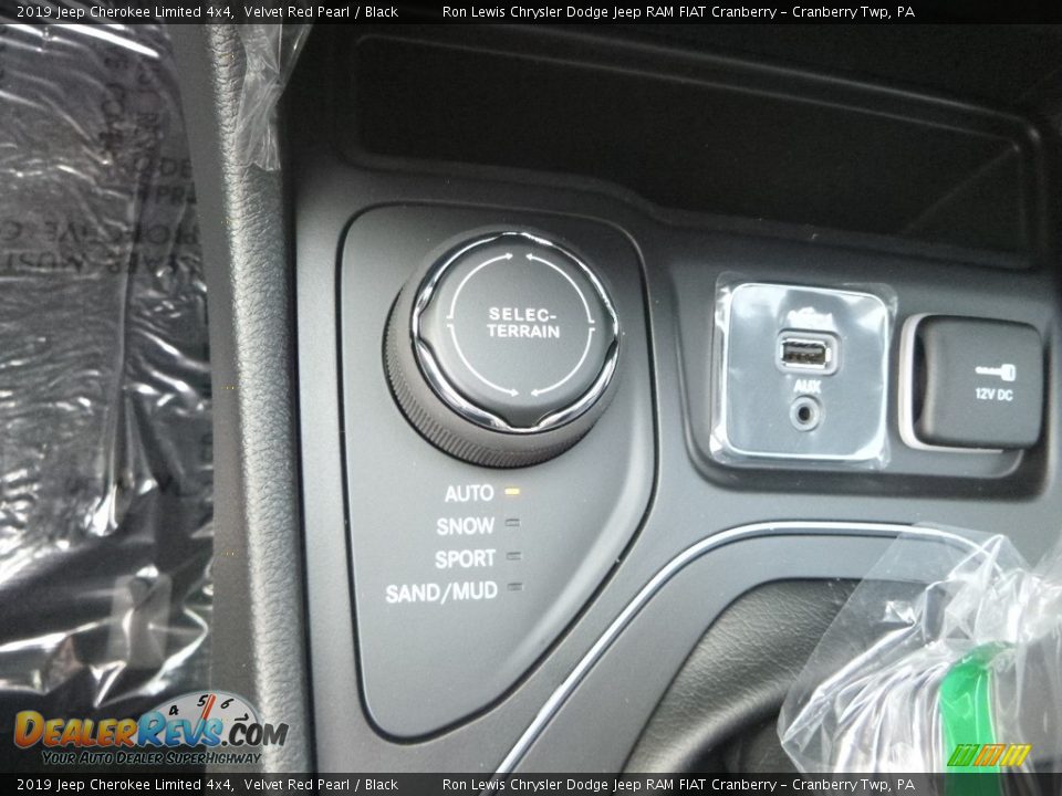 2019 Jeep Cherokee Limited 4x4 Velvet Red Pearl / Black Photo #19