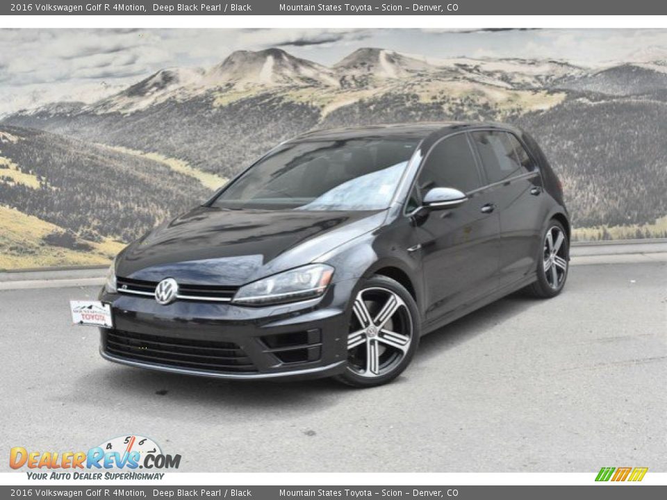 Front 3/4 View of 2016 Volkswagen Golf R 4Motion Photo #5