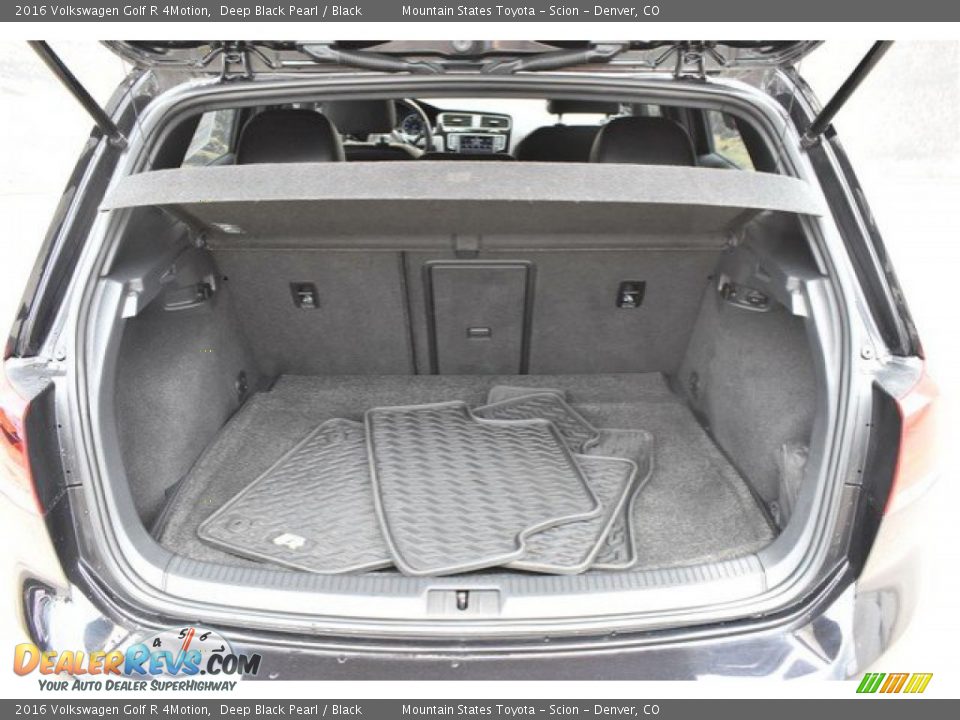 2016 Volkswagen Golf R 4Motion Trunk Photo #26