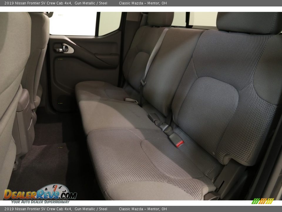 2019 Nissan Frontier SV Crew Cab 4x4 Gun Metallic / Steel Photo #17