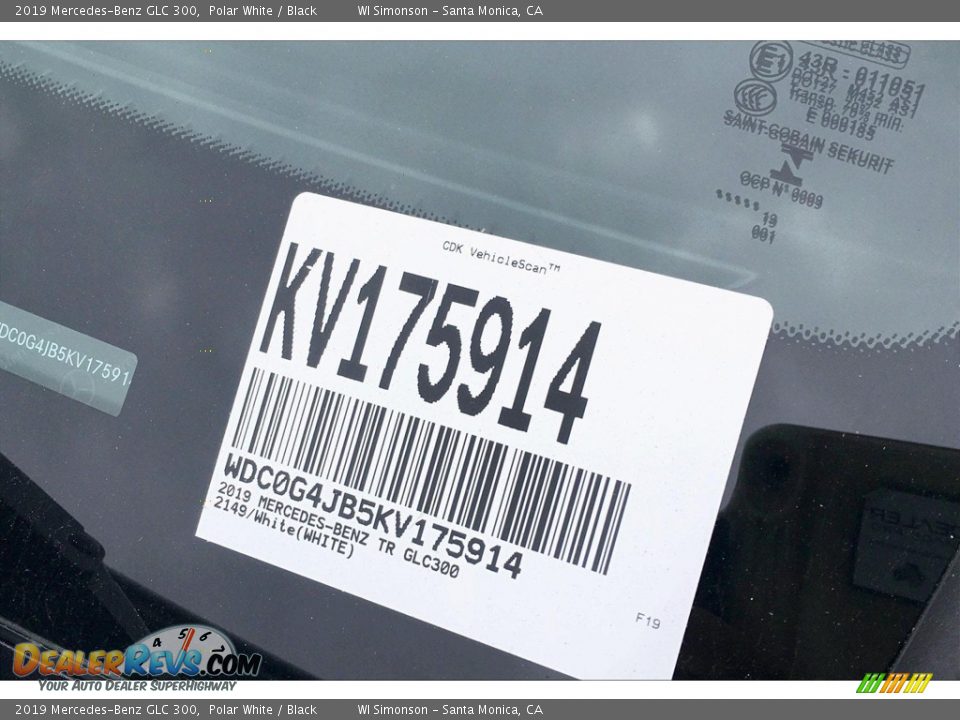 2019 Mercedes-Benz GLC 300 Polar White / Black Photo #11