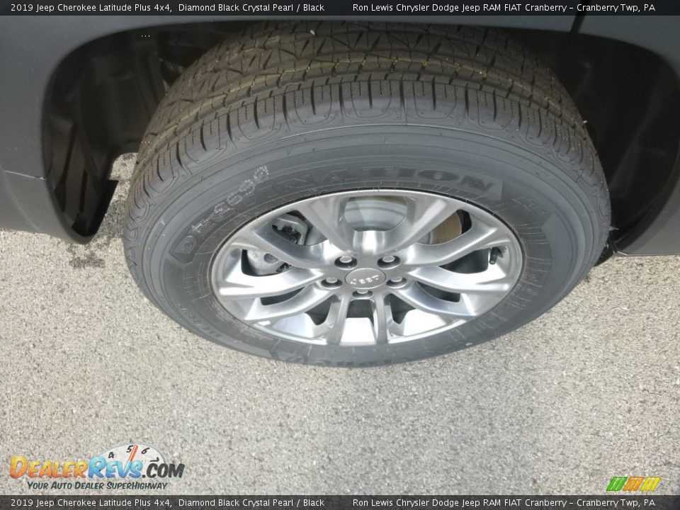 2019 Jeep Cherokee Latitude Plus 4x4 Diamond Black Crystal Pearl / Black Photo #9