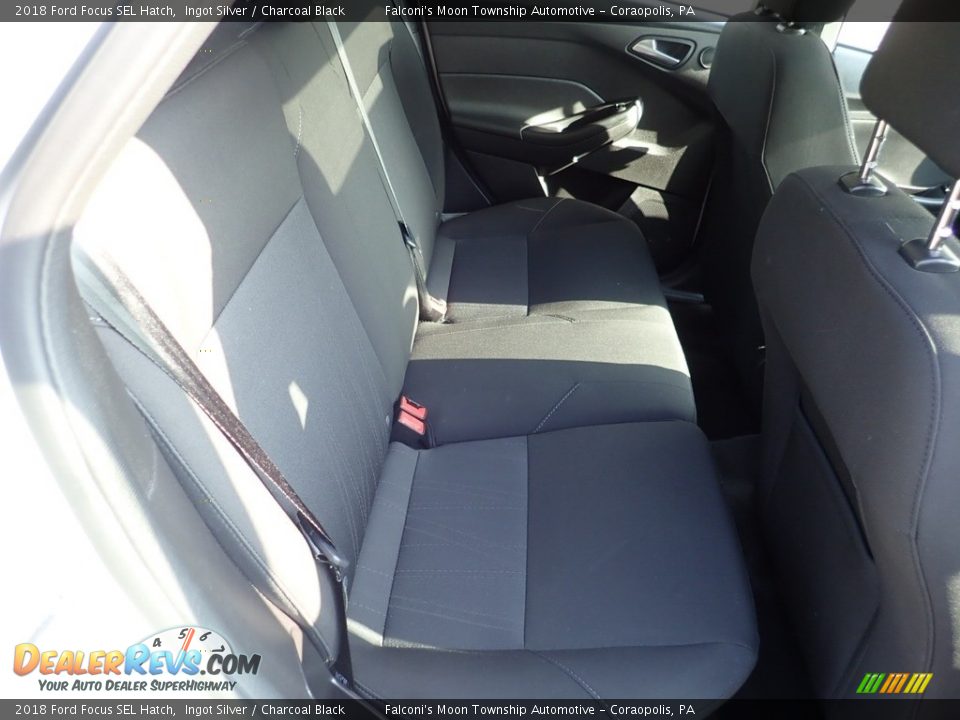 2018 Ford Focus SEL Hatch Ingot Silver / Charcoal Black Photo #15
