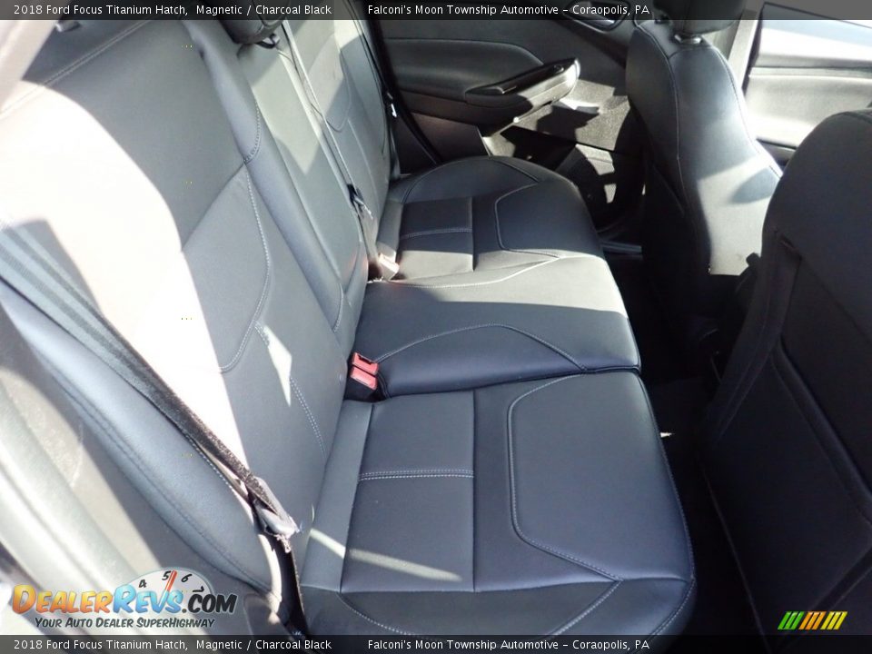 2018 Ford Focus Titanium Hatch Magnetic / Charcoal Black Photo #15