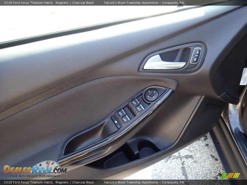 2018 Ford Focus Titanium Hatch Magnetic / Charcoal Black Photo #19