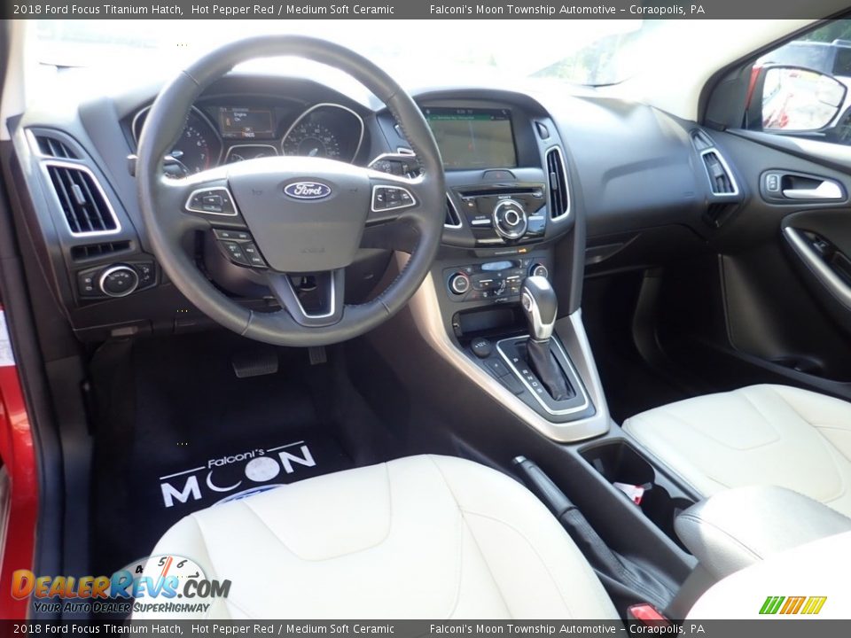 2018 Ford Focus Titanium Hatch Hot Pepper Red / Medium Soft Ceramic Photo #18