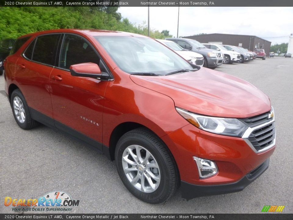 Front 3/4 View of 2020 Chevrolet Equinox LT AWD Photo #7
