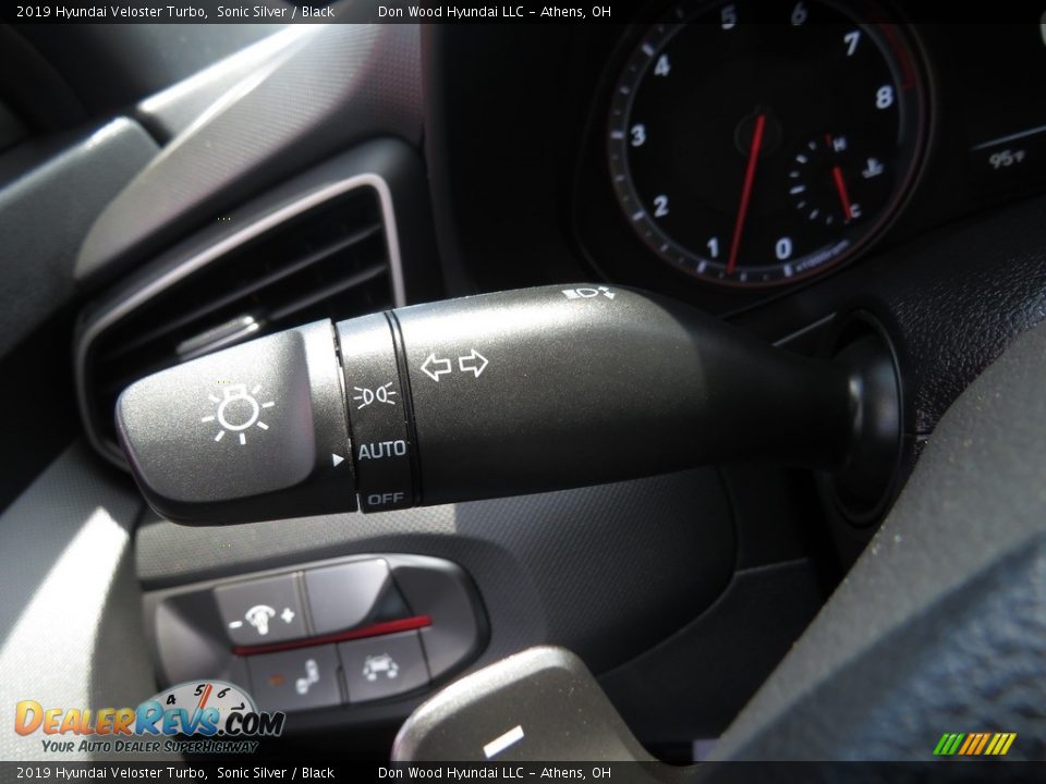 Controls of 2019 Hyundai Veloster Turbo Photo #31