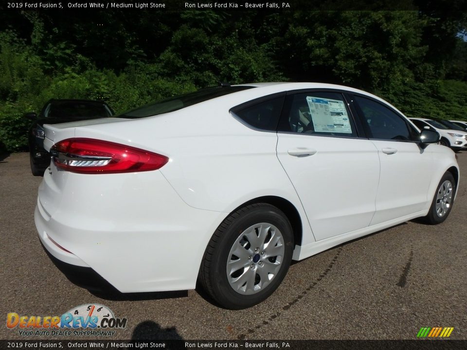 2019 Ford Fusion S Oxford White / Medium Light Stone Photo #2