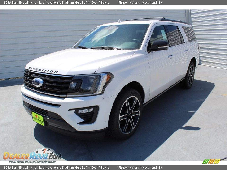 Front 3/4 View of 2019 Ford Expedition Limited Max Photo #4