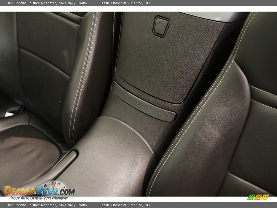 2006 Pontiac Solstice Roadster Sly Gray / Ebony Photo #12
