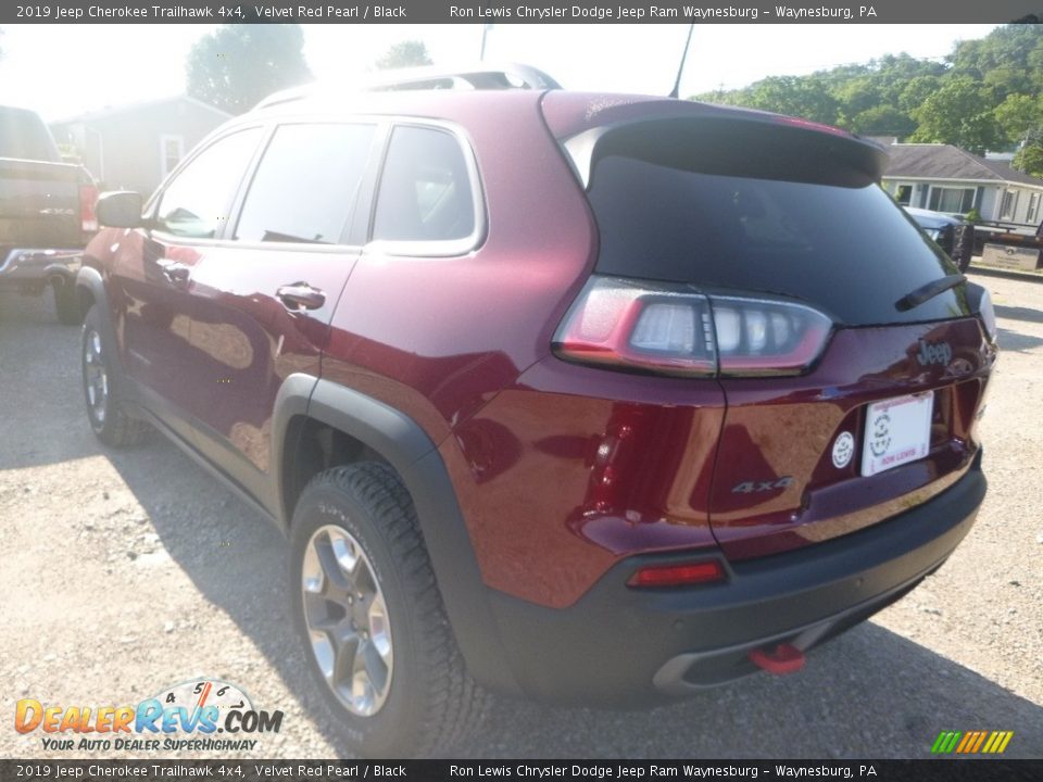 2019 Jeep Cherokee Trailhawk 4x4 Velvet Red Pearl / Black Photo #3