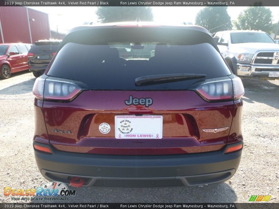 2019 Jeep Cherokee Trailhawk 4x4 Velvet Red Pearl / Black Photo #4