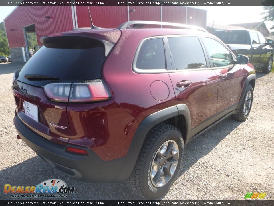 2019 Jeep Cherokee Trailhawk 4x4 Velvet Red Pearl / Black Photo #5