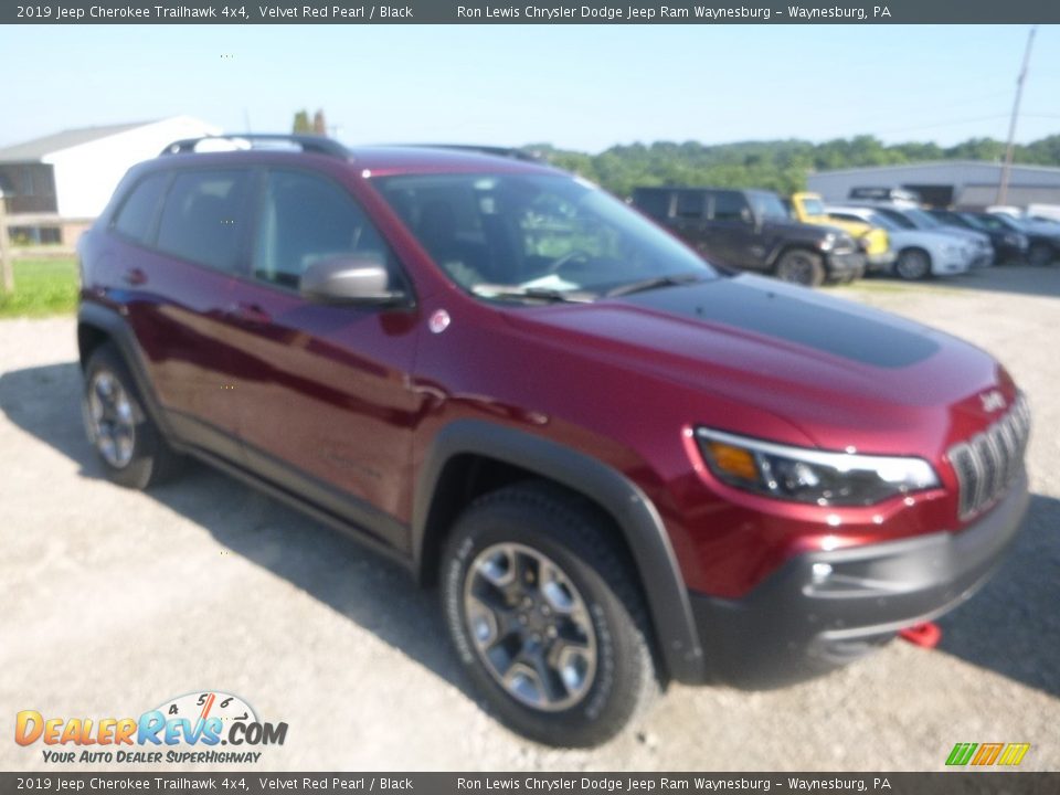 2019 Jeep Cherokee Trailhawk 4x4 Velvet Red Pearl / Black Photo #7