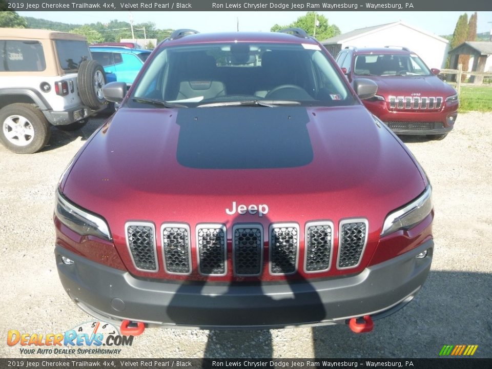 2019 Jeep Cherokee Trailhawk 4x4 Velvet Red Pearl / Black Photo #8