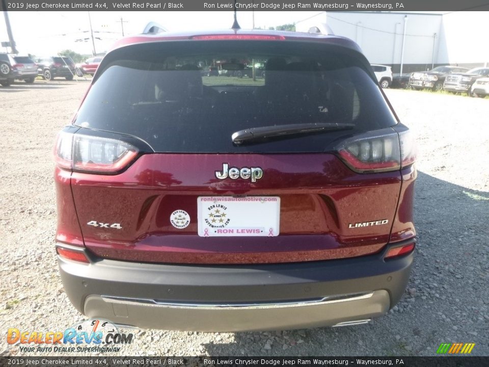 2019 Jeep Cherokee Limited 4x4 Velvet Red Pearl / Black Photo #4
