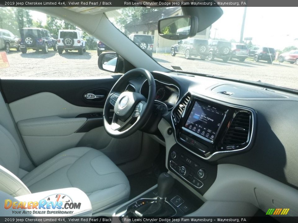 2019 Jeep Cherokee Limited 4x4 Velvet Red Pearl / Black Photo #11