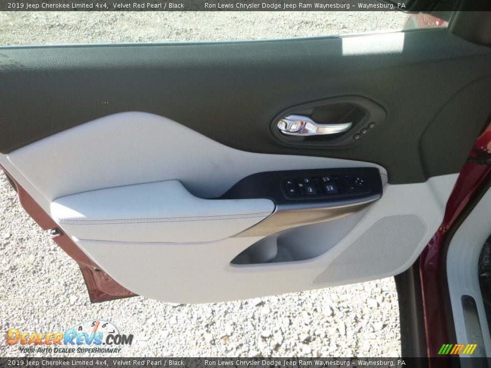 2019 Jeep Cherokee Limited 4x4 Velvet Red Pearl / Black Photo #13