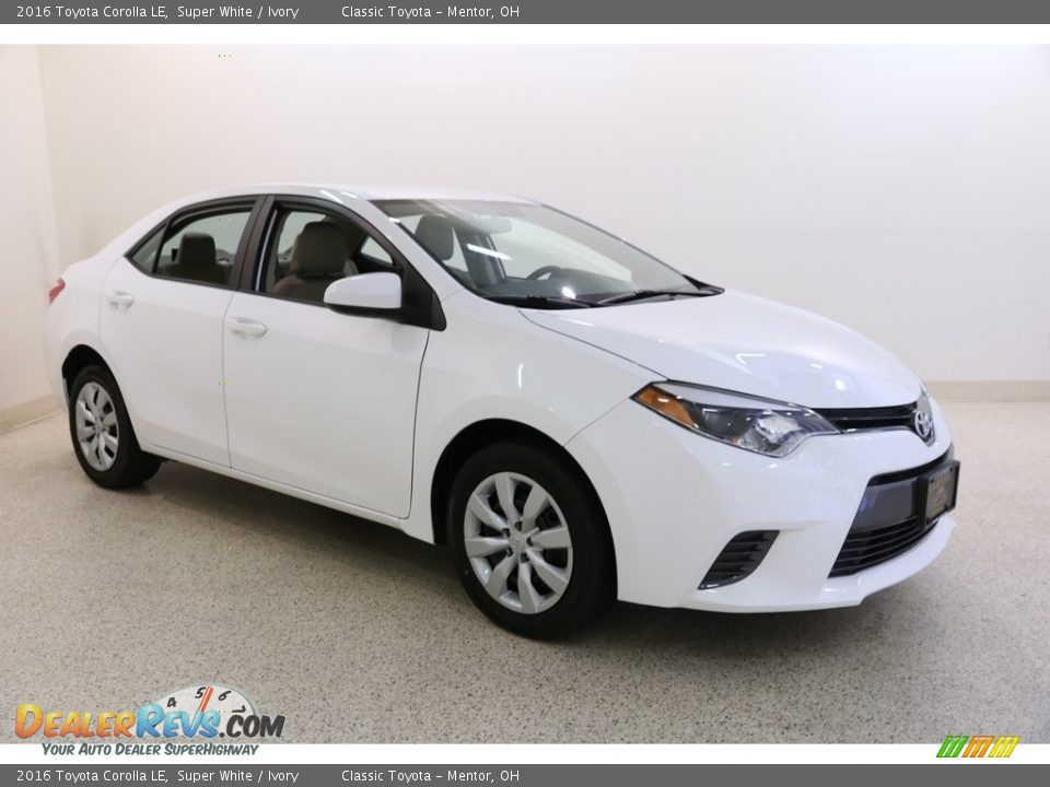 2016 Toyota Corolla LE Super White / Ivory Photo #1