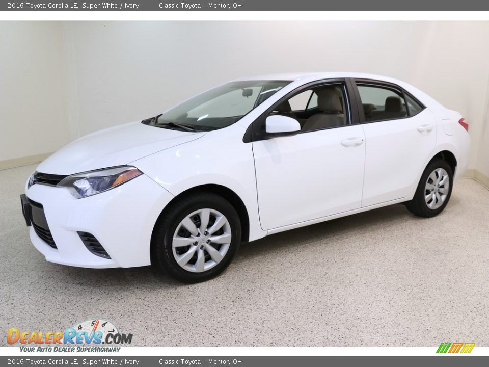 2016 Toyota Corolla LE Super White / Ivory Photo #3