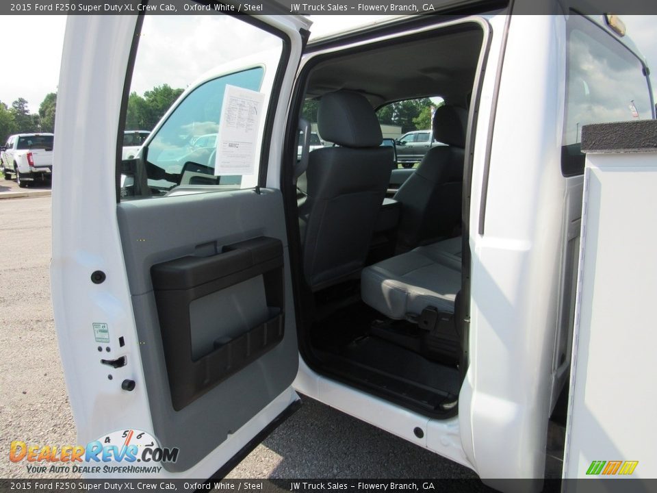 2015 Ford F250 Super Duty XL Crew Cab Oxford White / Steel Photo #36