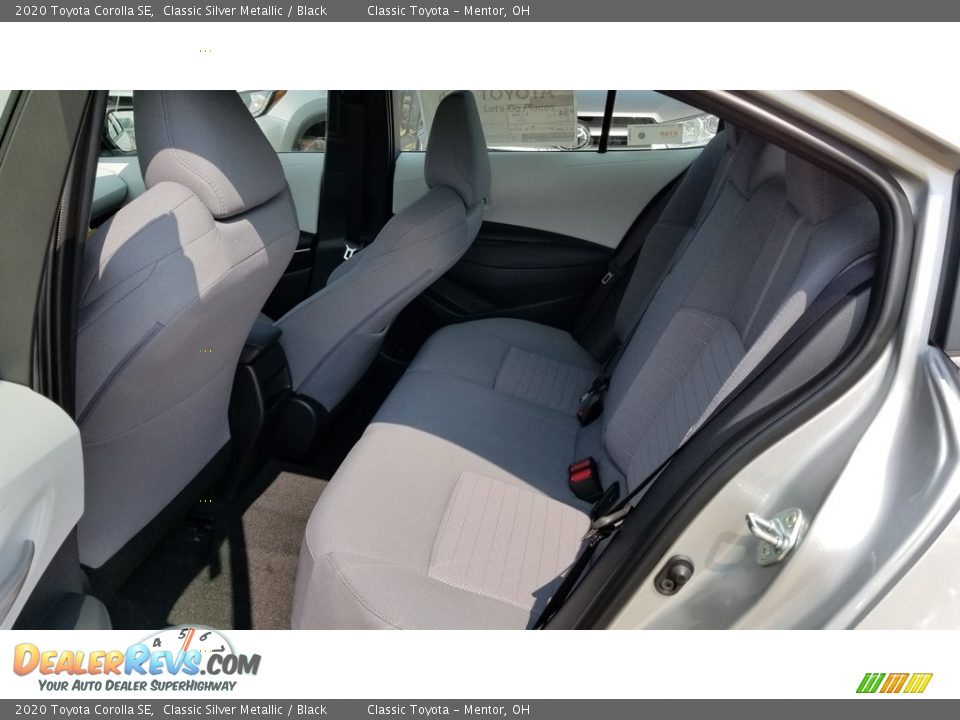 2020 Toyota Corolla SE Classic Silver Metallic / Black Photo #3