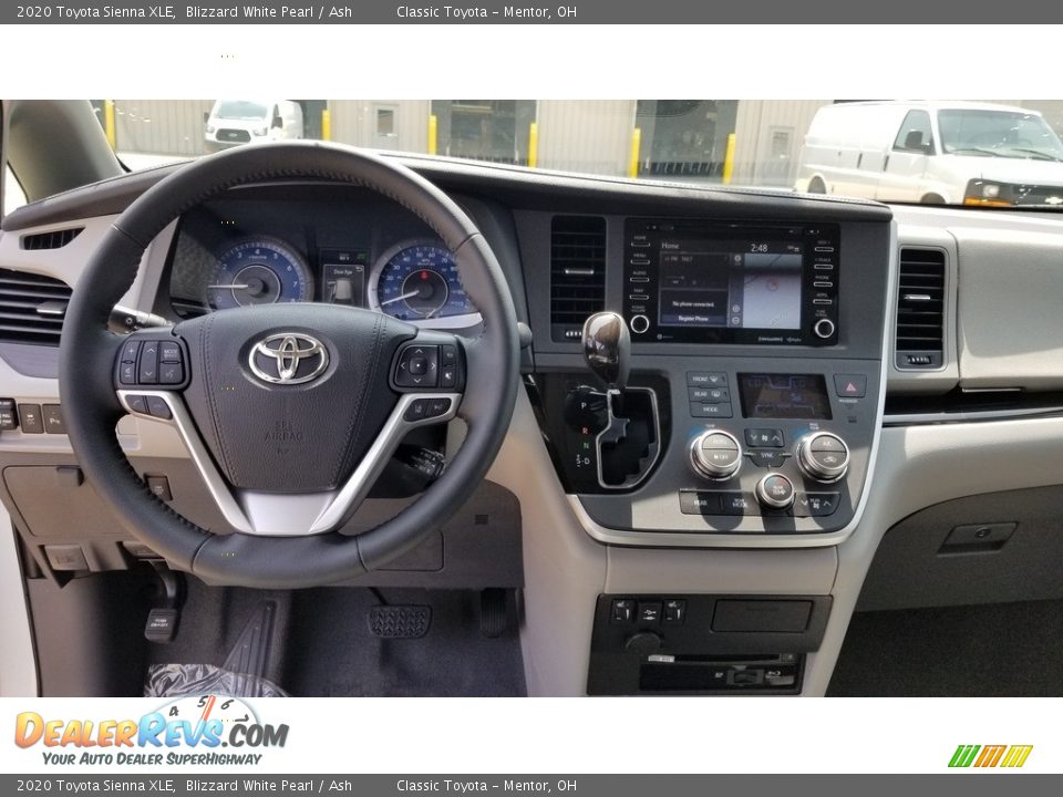 Dashboard of 2020 Toyota Sienna XLE Photo #4