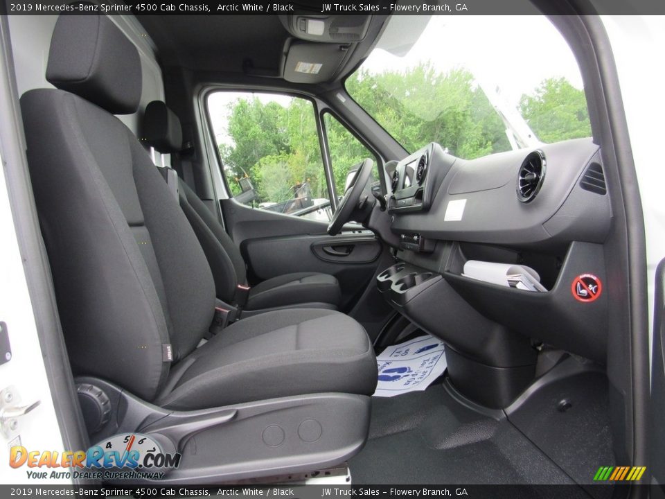 2019 Mercedes-Benz Sprinter 4500 Cab Chassis Arctic White / Black Photo #36