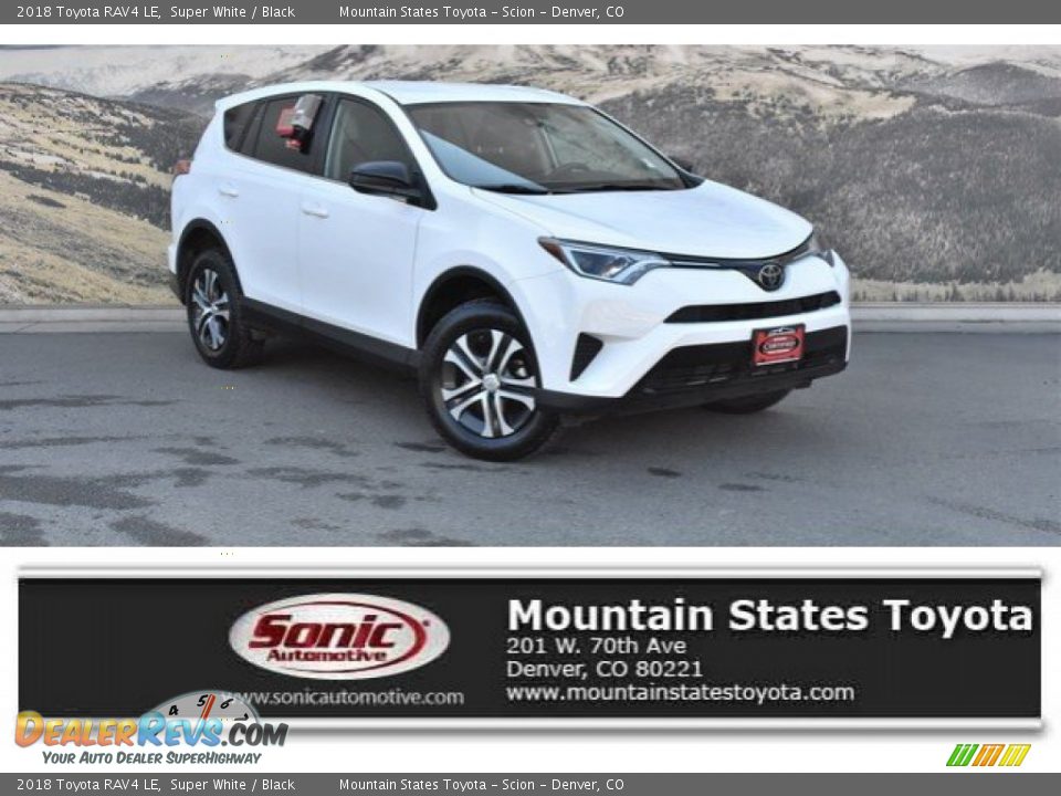 2018 Toyota RAV4 LE Super White / Black Photo #1