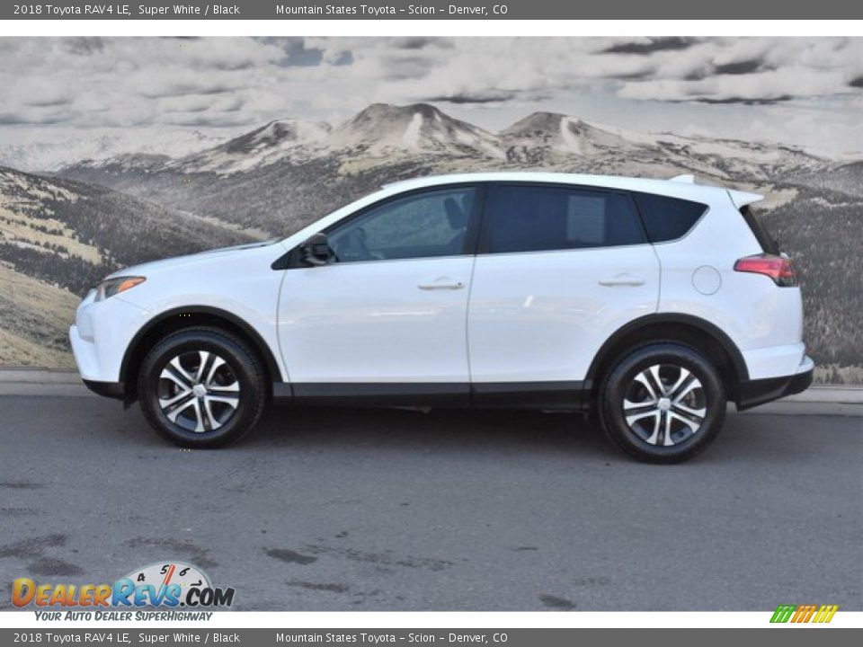 2018 Toyota RAV4 LE Super White / Black Photo #6