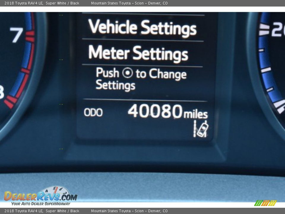 2018 Toyota RAV4 LE Super White / Black Photo #29