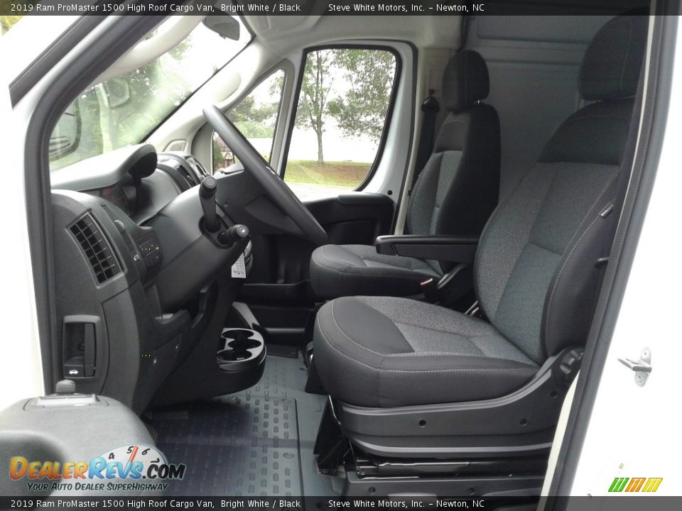 2019 Ram ProMaster 1500 High Roof Cargo Van Bright White / Black Photo #10