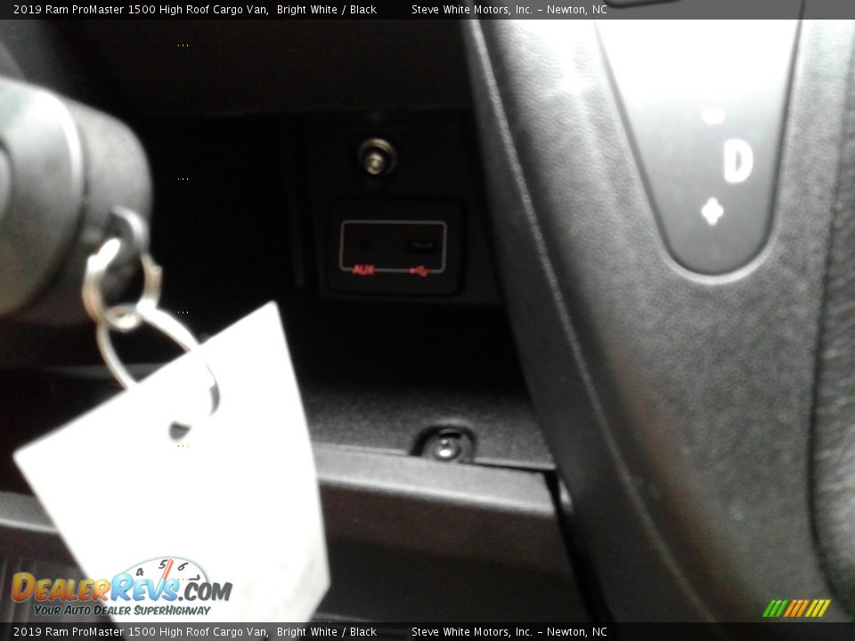 2019 Ram ProMaster 1500 High Roof Cargo Van Bright White / Black Photo #17