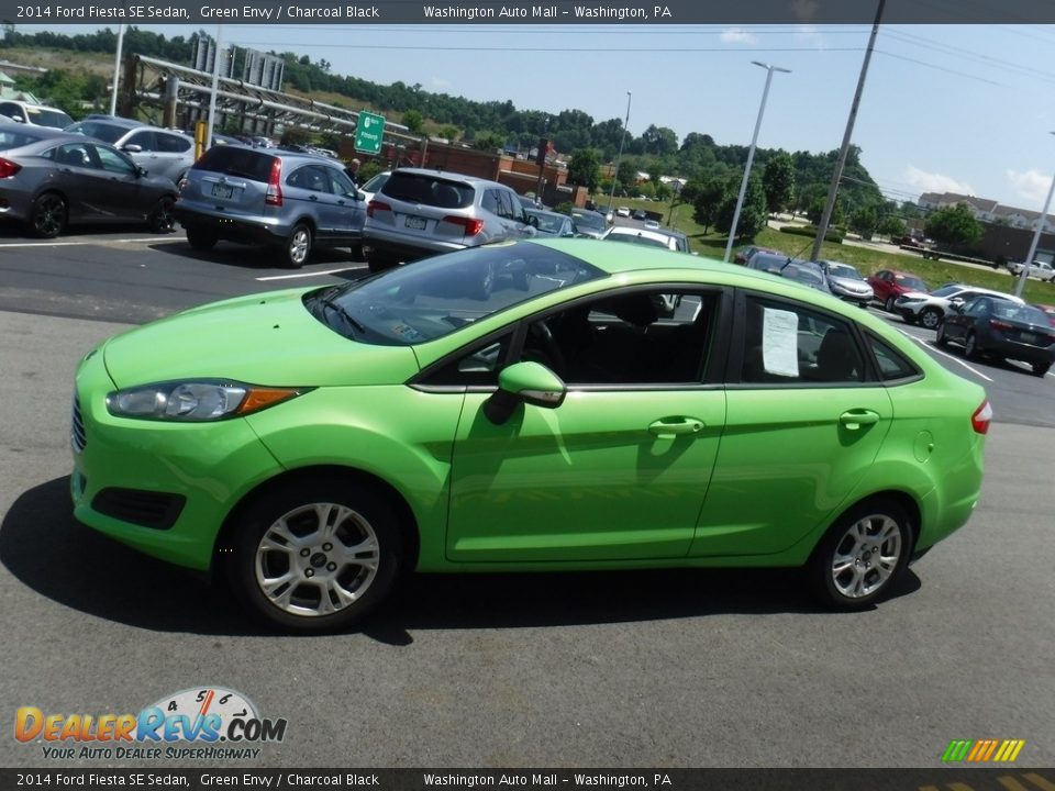 2014 Ford Fiesta SE Sedan Green Envy / Charcoal Black Photo #6