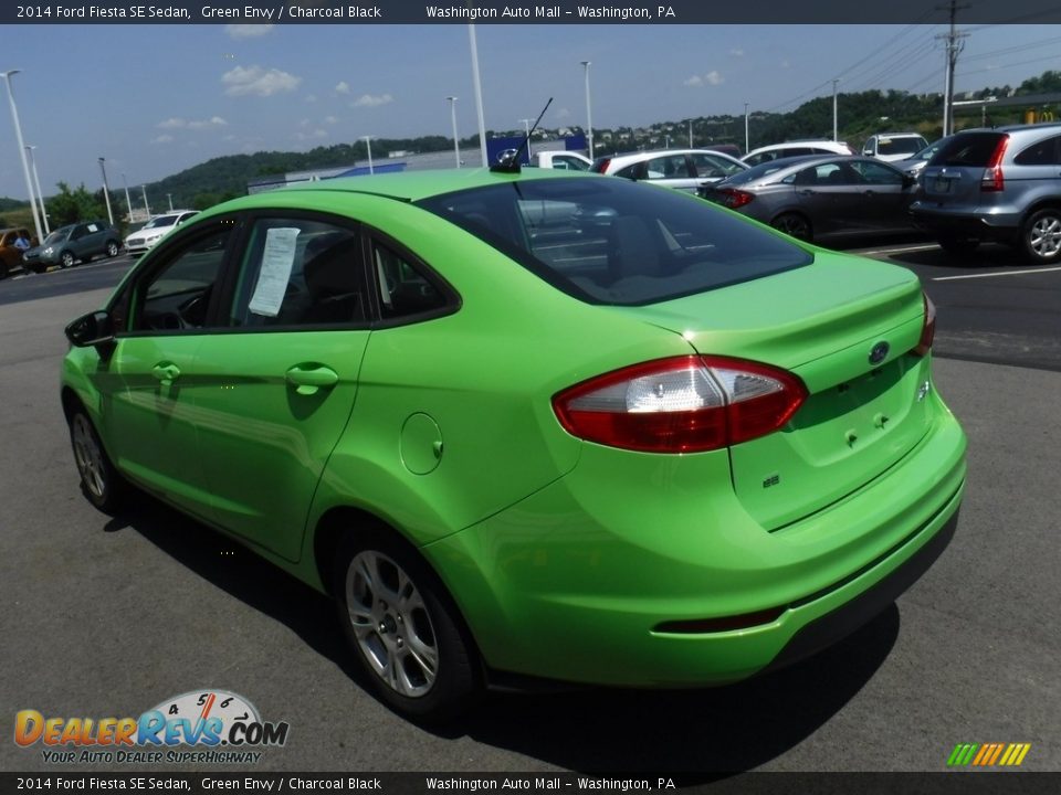 2014 Ford Fiesta SE Sedan Green Envy / Charcoal Black Photo #7
