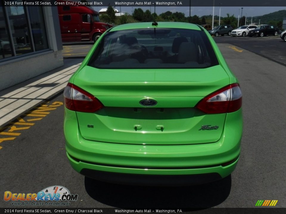 2014 Ford Fiesta SE Sedan Green Envy / Charcoal Black Photo #8