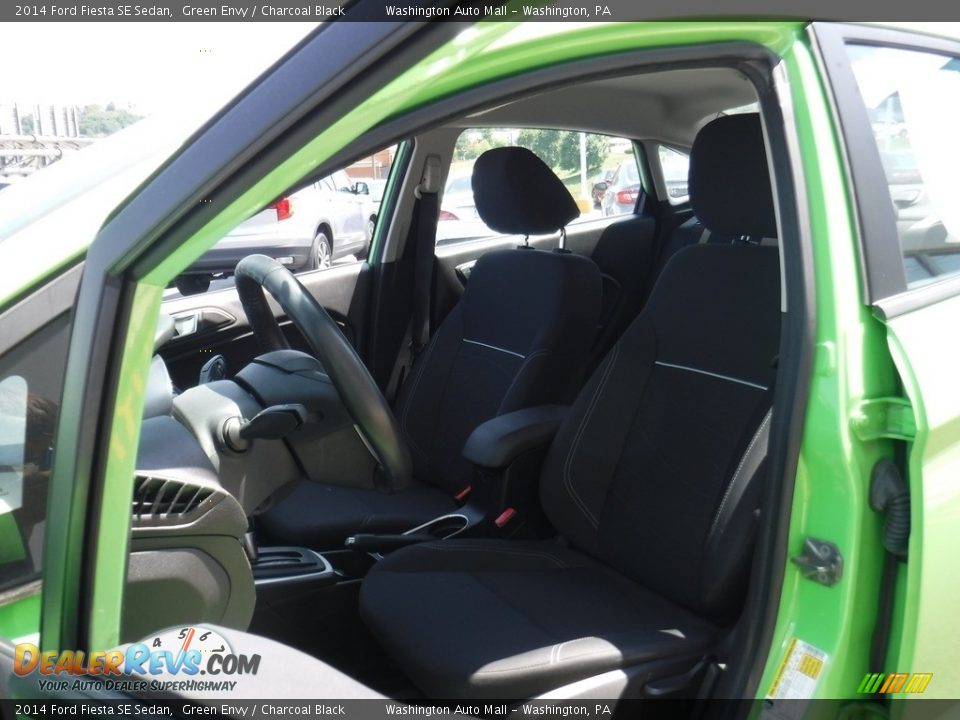 2014 Ford Fiesta SE Sedan Green Envy / Charcoal Black Photo #12