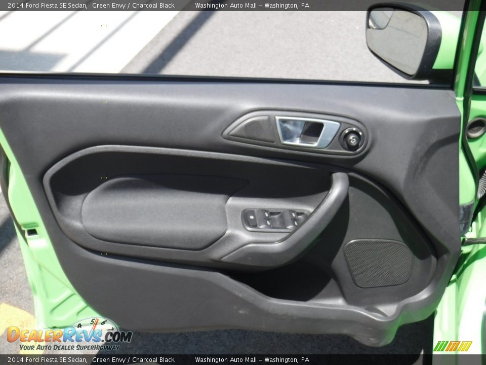 2014 Ford Fiesta SE Sedan Green Envy / Charcoal Black Photo #13