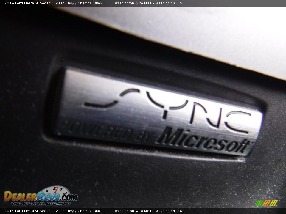 2014 Ford Fiesta SE Sedan Green Envy / Charcoal Black Photo #14