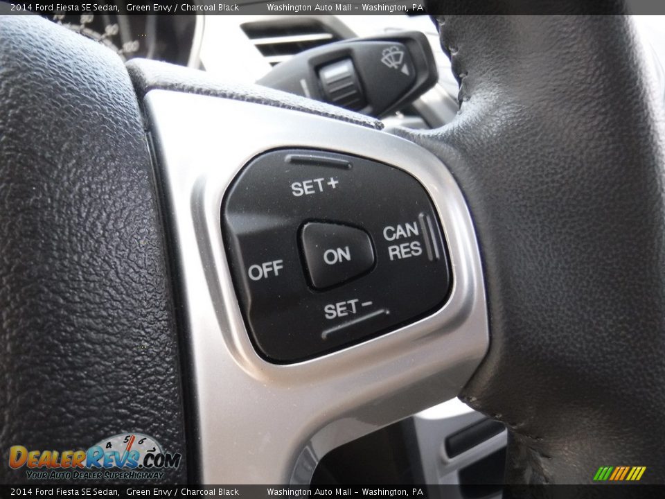 2014 Ford Fiesta SE Sedan Green Envy / Charcoal Black Photo #18