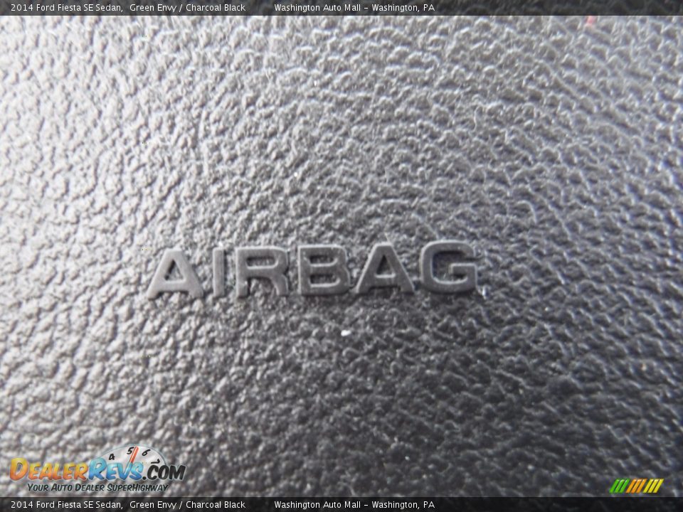 2014 Ford Fiesta SE Sedan Green Envy / Charcoal Black Photo #20