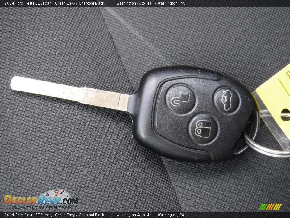 2014 Ford Fiesta SE Sedan Green Envy / Charcoal Black Photo #23