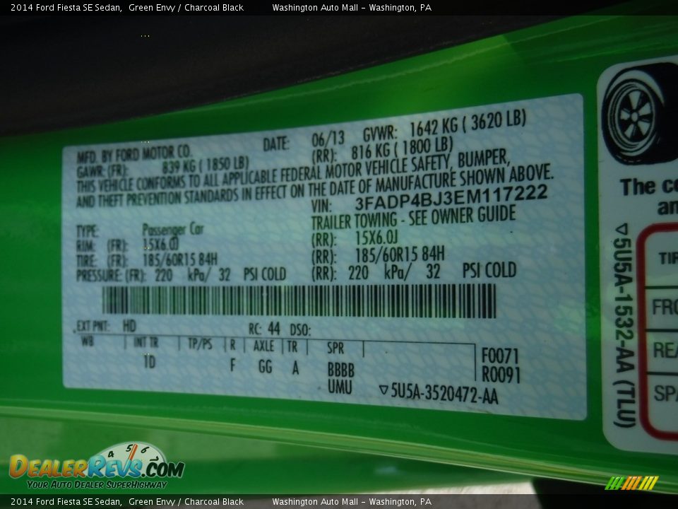 2014 Ford Fiesta SE Sedan Green Envy / Charcoal Black Photo #24